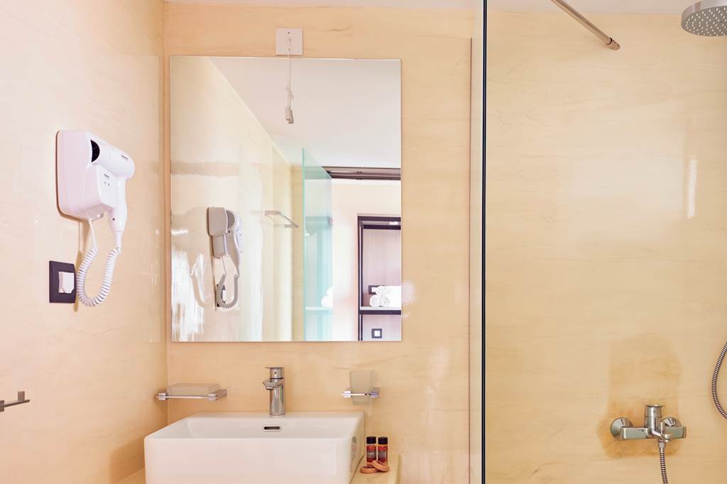 ZTH_82622_Koukounaria_Hotel_and_Suites_0223_23.jpg