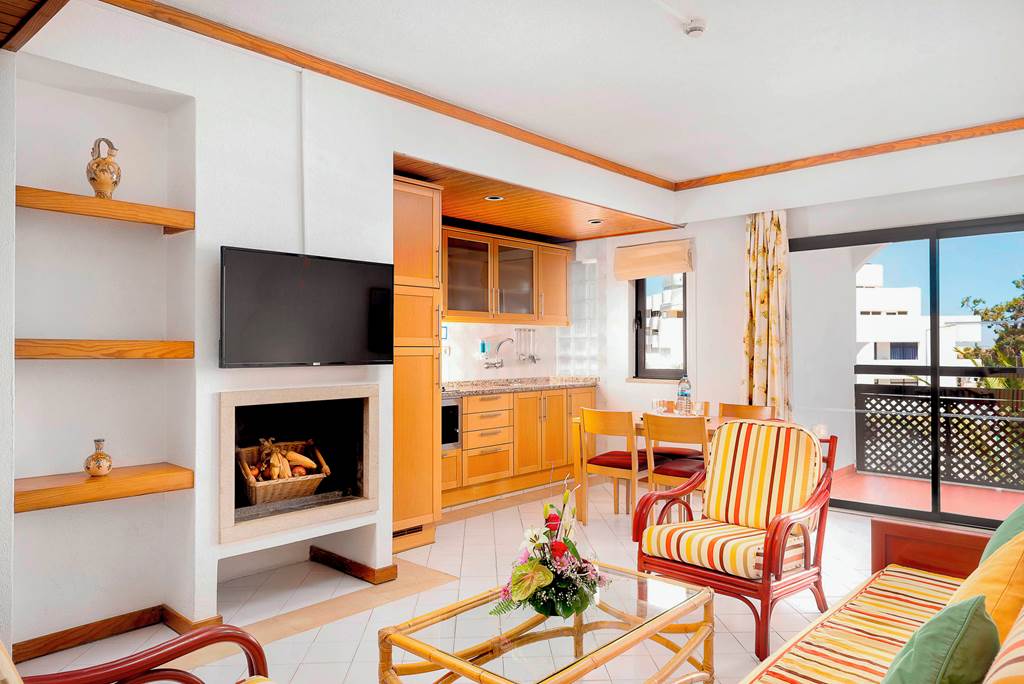 FAO_71802_Ourapraia_Hotel_Apartments_0922_22.jpg