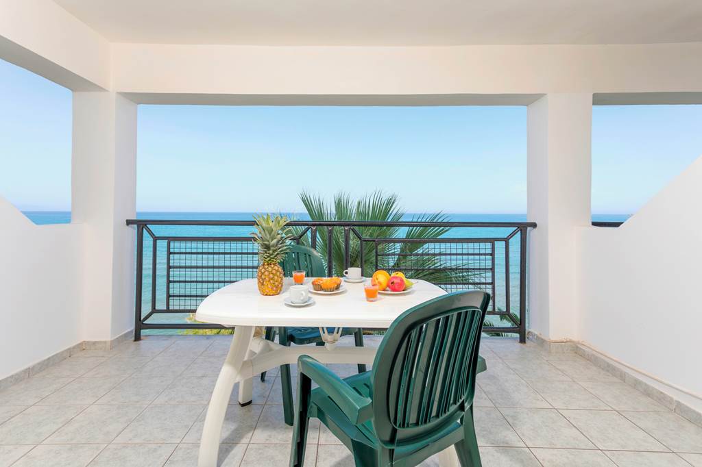 ZTH_81234_Sea_View_Hotel_1019_23.jpg