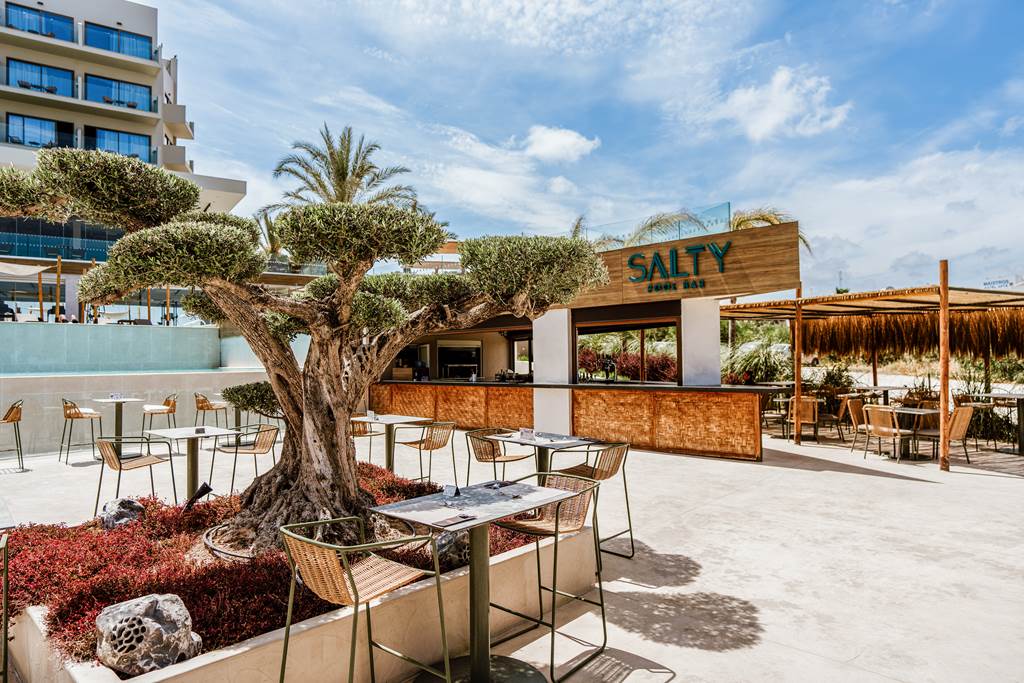 LCA_84829_Cavo_Zoe_Seaside_Hotel_0124_26.jpg