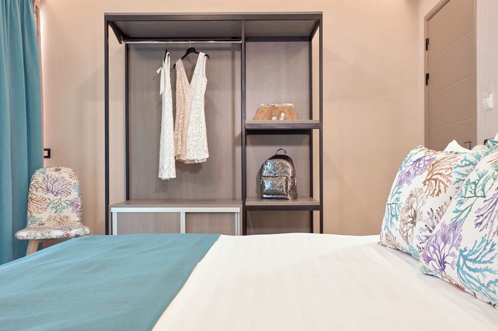 ZTH_82622_Koukounaria_Hotel_and_Suites_0223_13.jpg