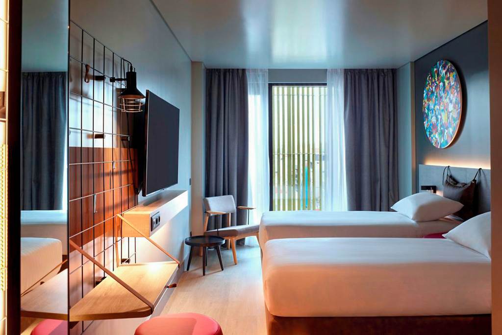 ATH_84000_Moxy_Athens_City_0822_02.jpg