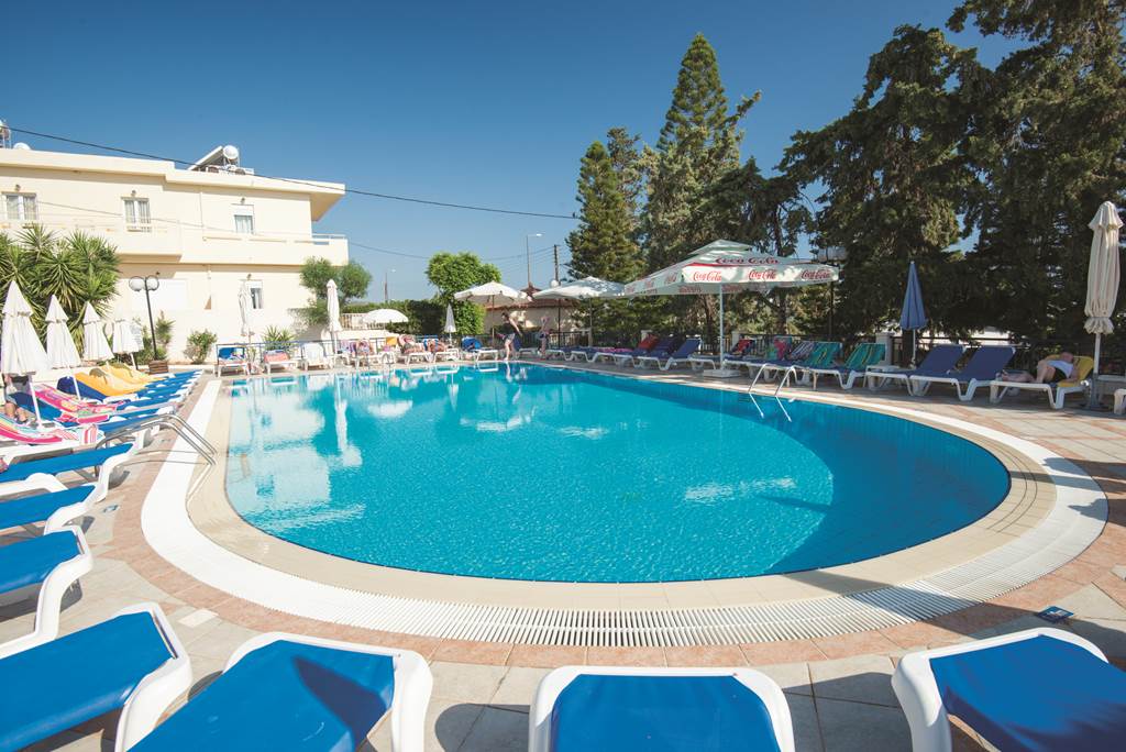 HER_68834_Anastasia_Hotel_0716_05.jpg