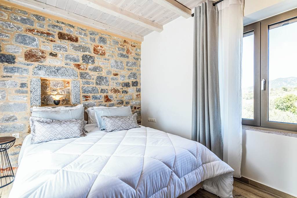 KLX_88029_Villa_Mons_0824_09.jpg