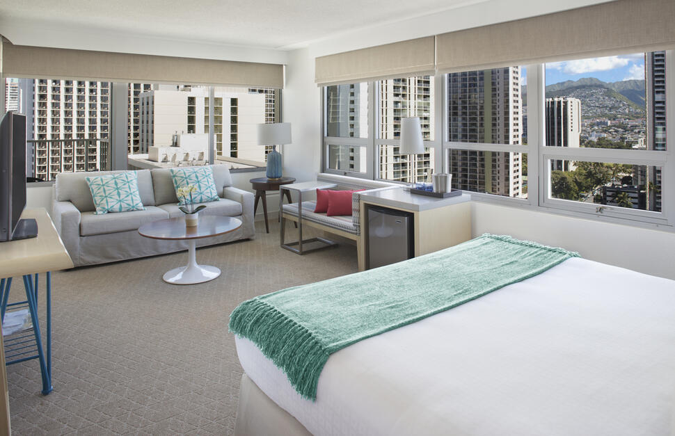 Queen-Kapiolani-Hotel-4.jpg