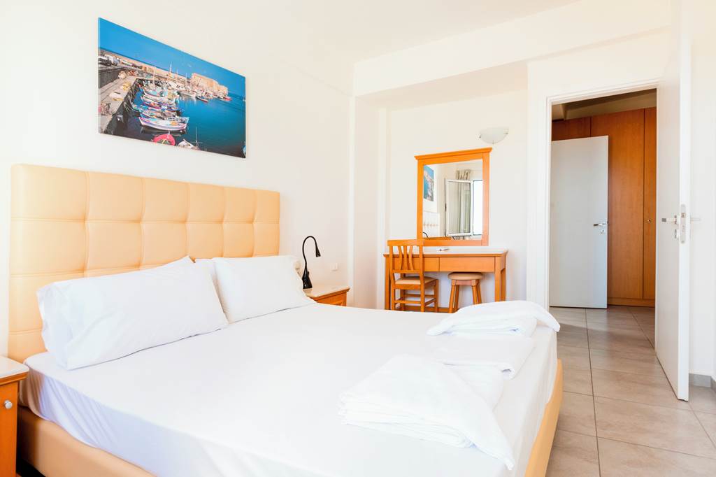HER_68834_Anastasia_Hotel_0424_02.jpg