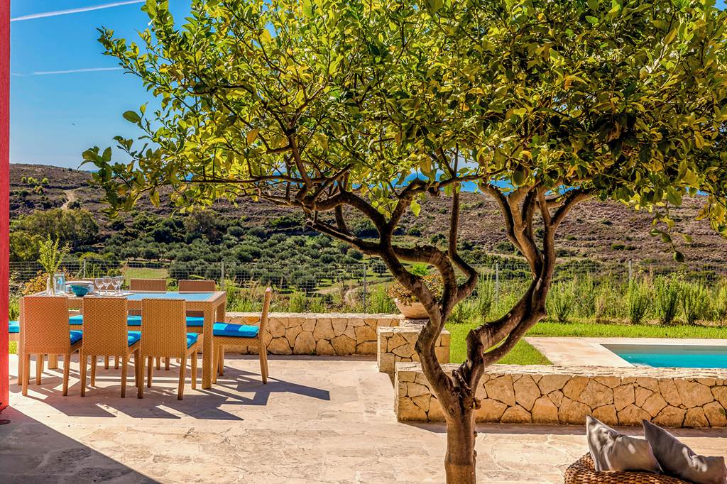 EFL_81823_Villa_Oxopetra_1124_04.jpg