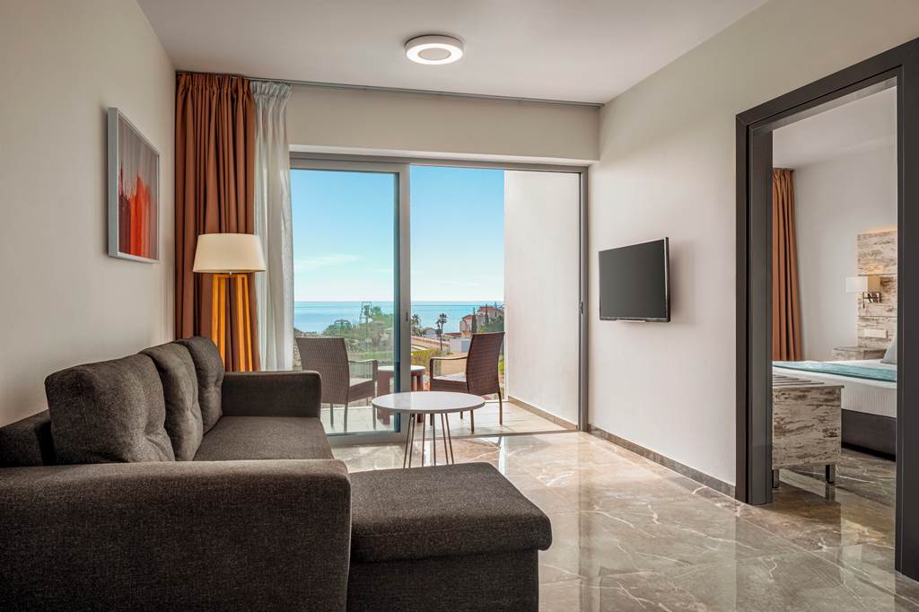 LCA_86963_Ramada_Hotel_&_Suites_By_Wyndham_Ayia_Napa_0324_22.jpg