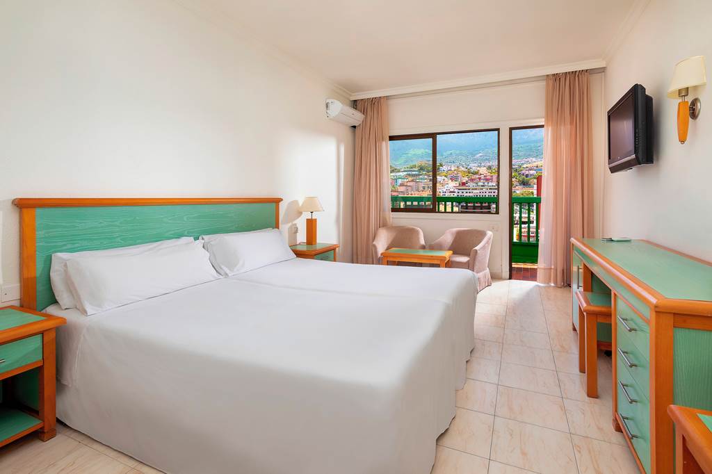 TFS_74798_Sol_Puerto_De_La_Cruz_Tenerife_0124_04.jpg