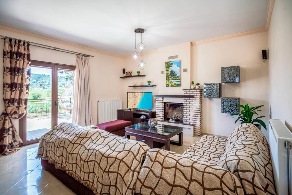 ZTH_88176_Villa_Maggie_Alonia_0924_16.jpg