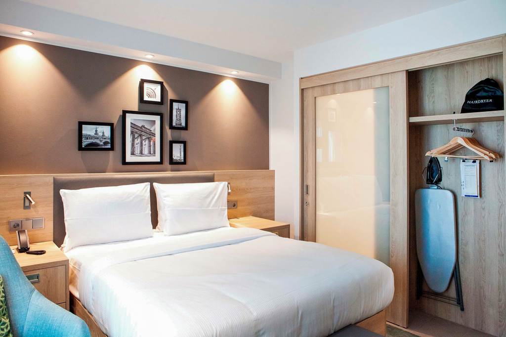BER_86313_Hampton_by_Hilton_Berlin_City_East_Side_Gallery_0923_24.jpg