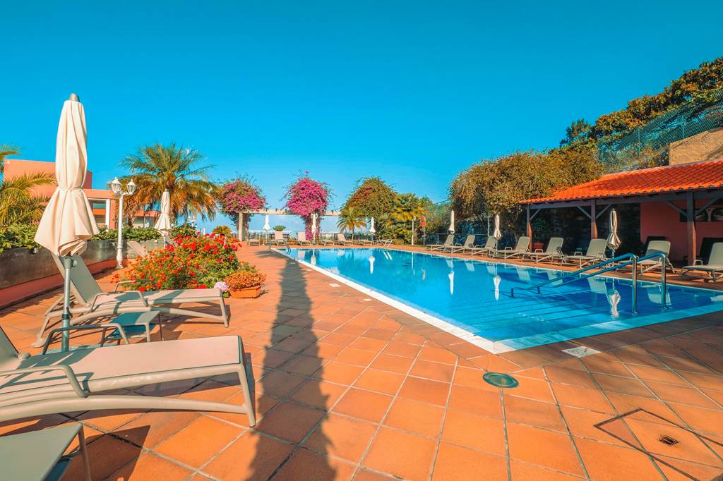 FNC_77599_Ocean_Gardens_Hotel_0524_01.jpg