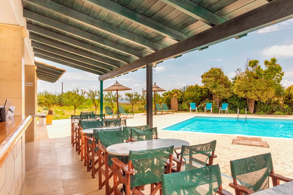 EFL_74536_Sandy_Beach_Villas_&_Apartments_0619_16.jpg