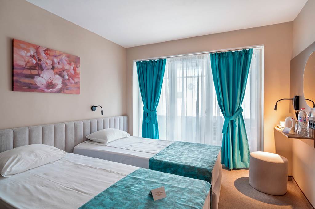 BOJ_78360_Grand_Hotel_Sunny_Beach_0524_03.jpg