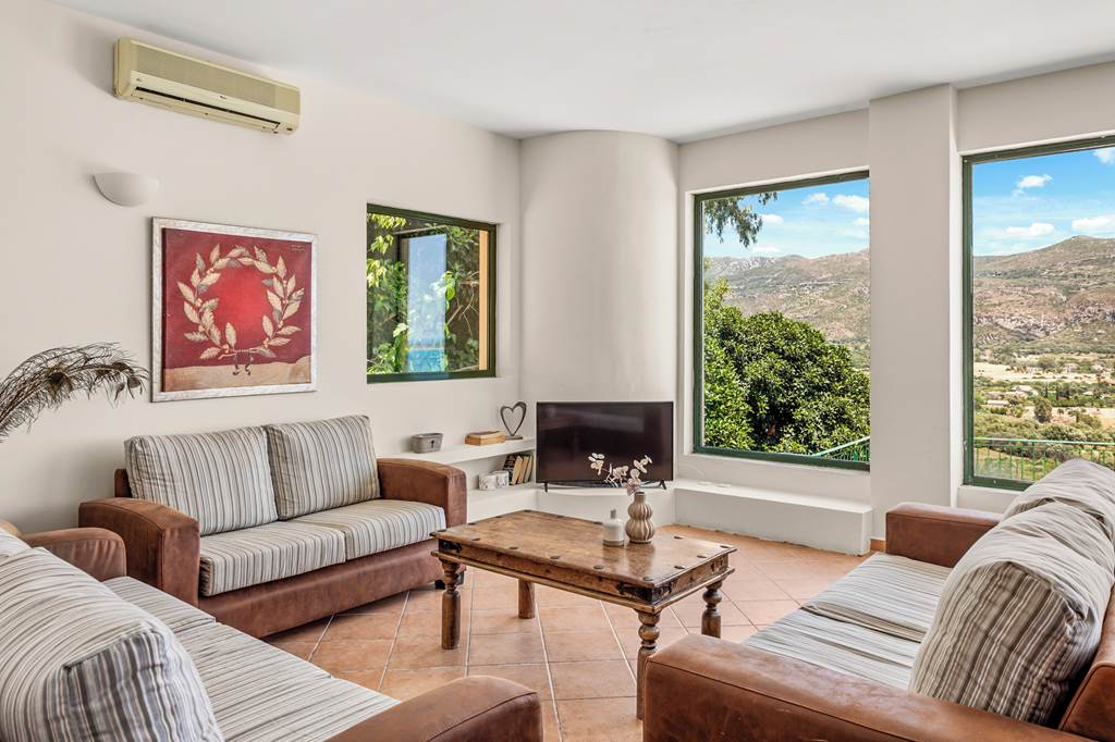 EFL_87908_Villa_Thymari_0824_08.jpg