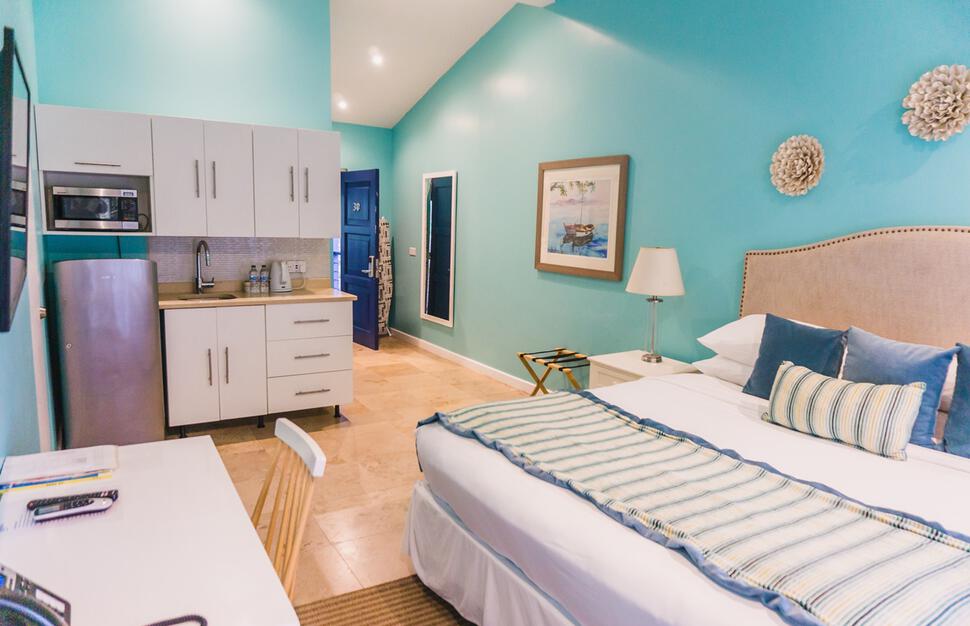 Blue-Lagoon-Hotel-Marina-12.jpg