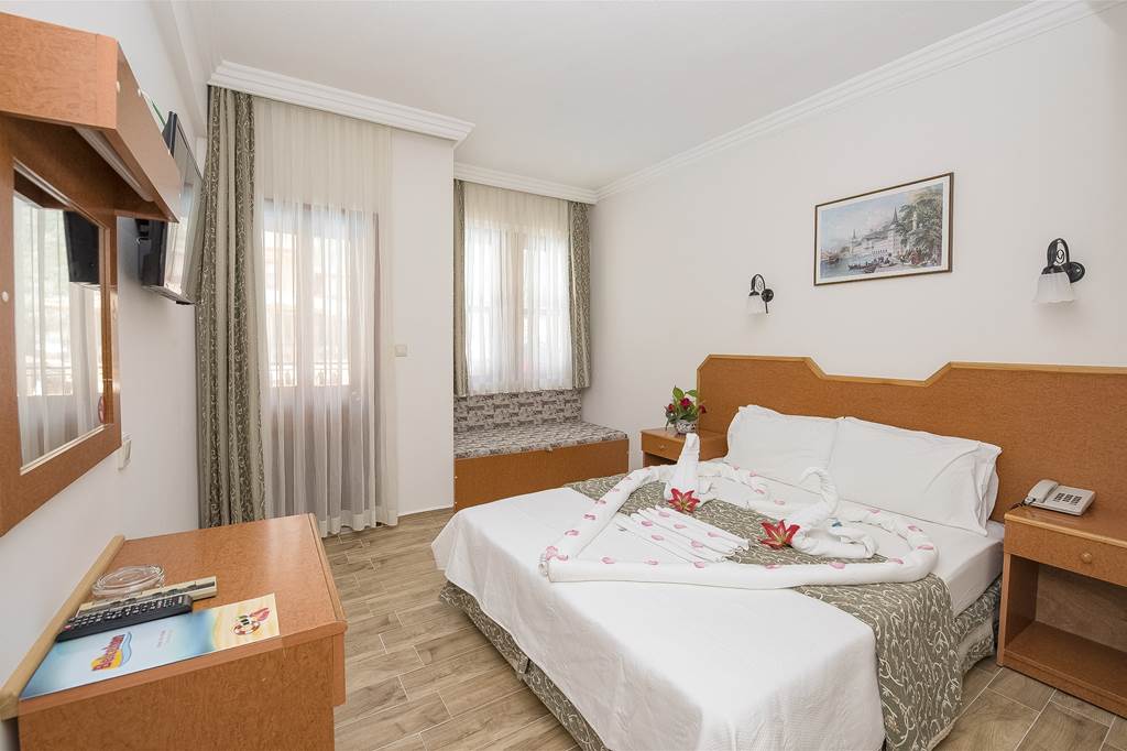 DLM_77328_Belcehan_Beach_Hotel_1117_11.jpg