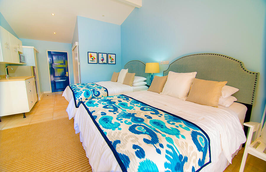 Blue-Lagoon-Hotel-Marina-4.jpg