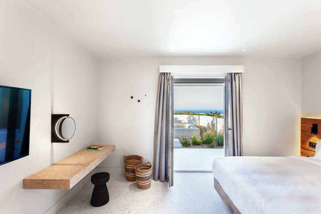 JTR_84665_Nous_Santorini_0223_02.jpg