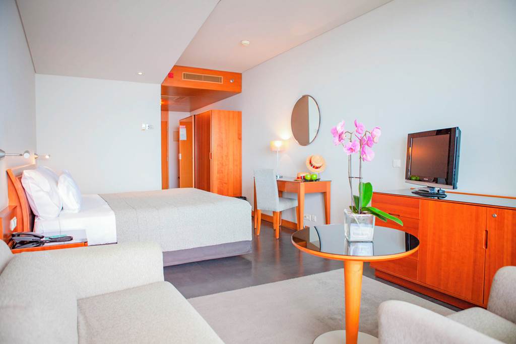 FNC_70273_VidaMar_Resort_Madeira_0123_02.jpg