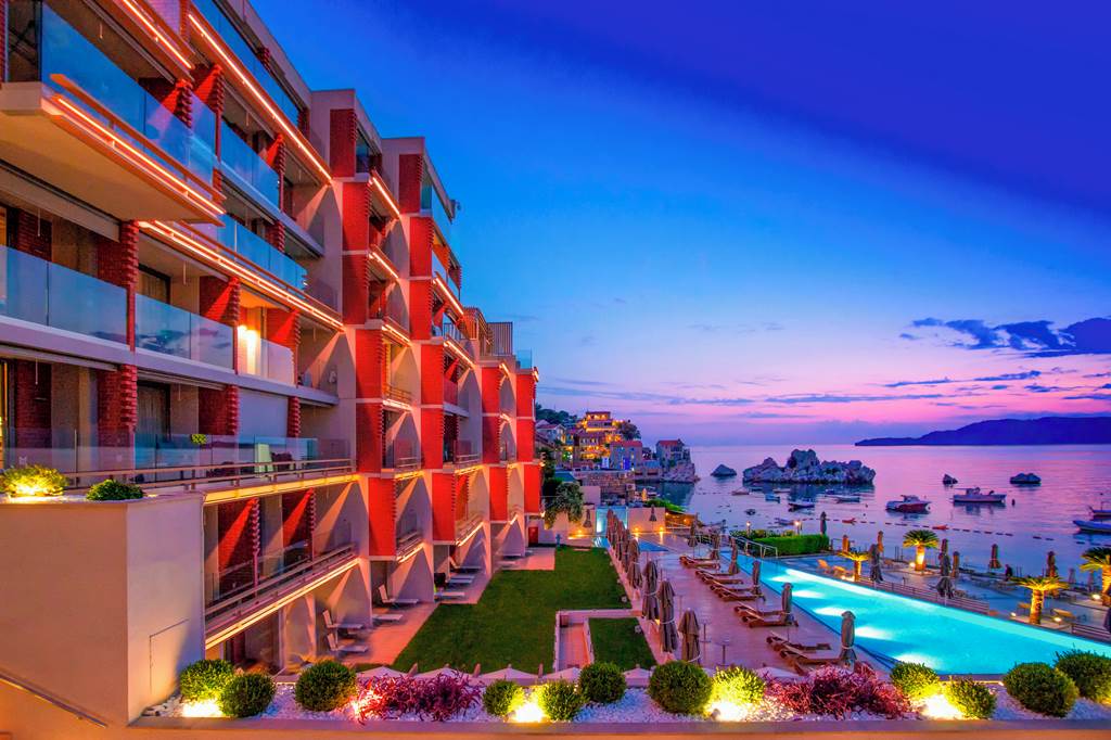TIV_87168_Maestral_Resort_&_Casino_0124_05.jpg