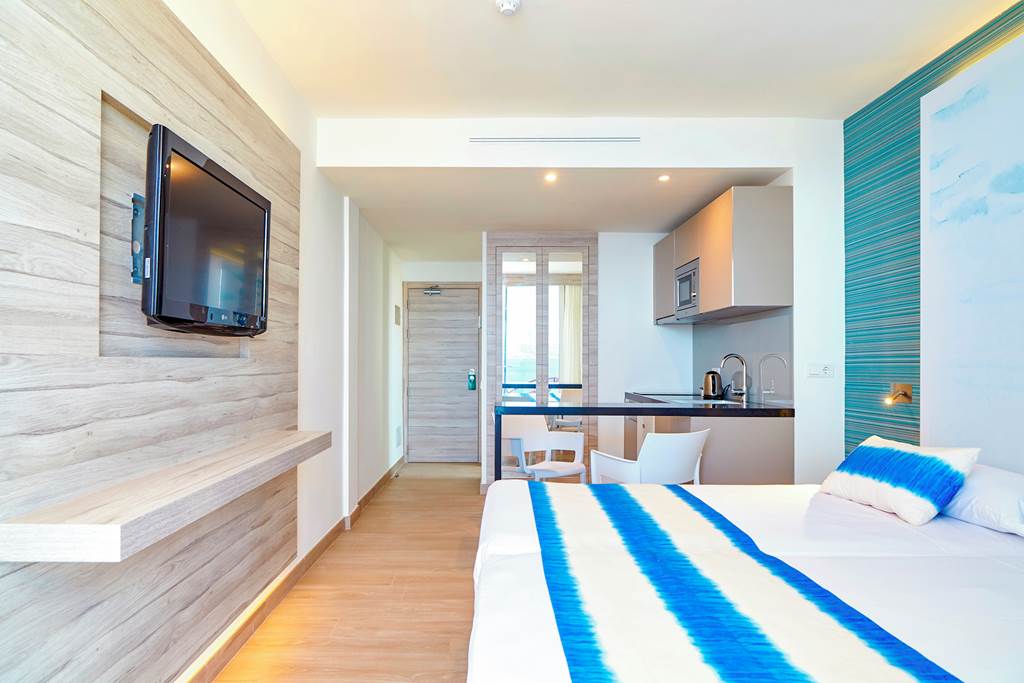 IBZ_79942_Sol_Bahia_Ibiza_Suites_0119_17.jpg