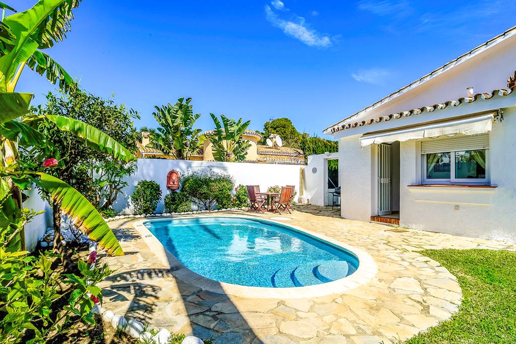 AGP_75134_Villa_Barclay_0317_01.jpg