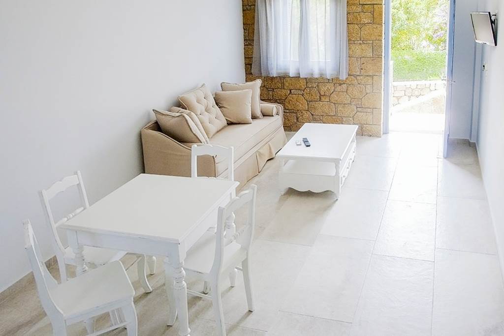 KLX_83180_Golden_Villas_Peloponnese_0821_06.jpg