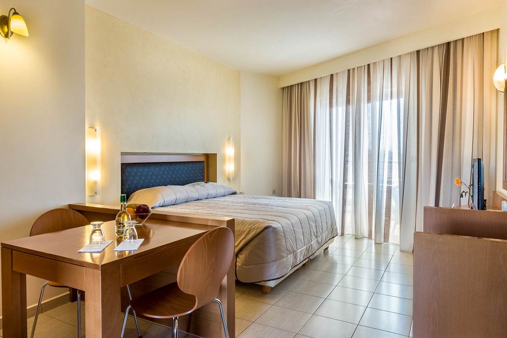 CHQ_78523_Cretan_Dream_Royal_0418_08.jpg