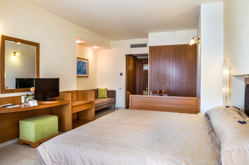 CHQ_78523_Cretan_Dream_Royal_0418_07.jpg