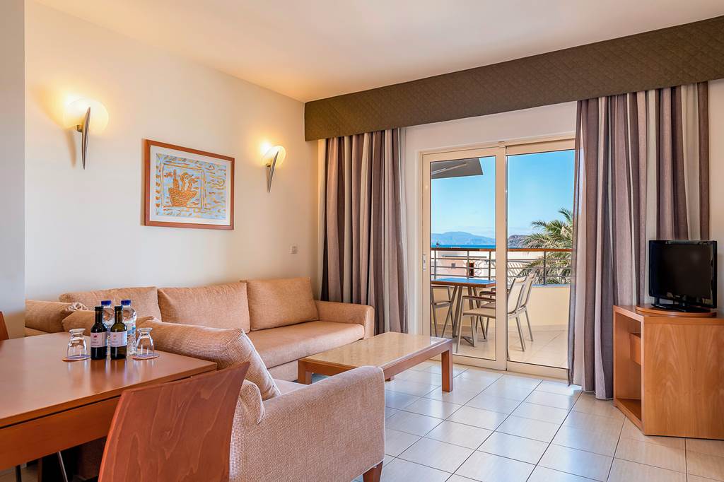 CHQ_78523_Cretan_Dream_Royal_0322_06.jpg