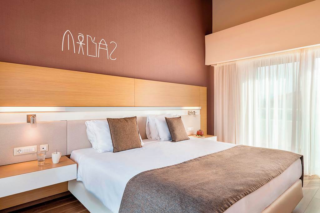 CHQ_80020_Avra_Imperial_Hotel_0722_36.jpg
