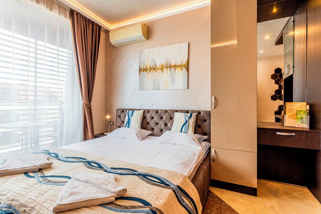 BOJ_78722_Galeon_Residence_&_Spa_0624_05.jpg