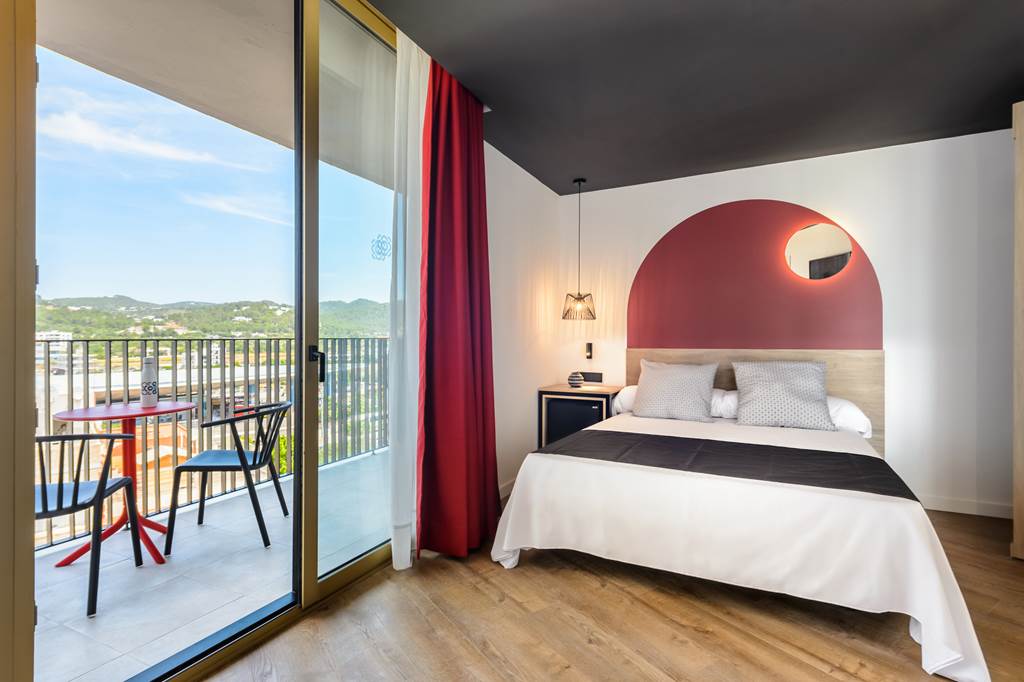 IBZ_1123_Hotel_Vibra_Piscis_0622_04.jpg