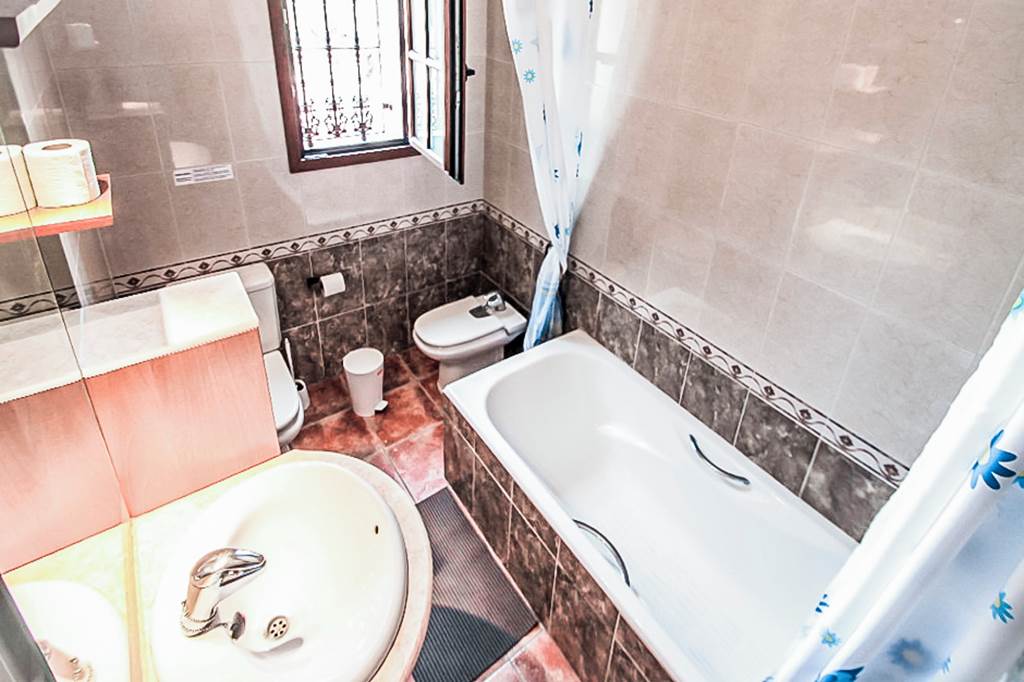 ALC_84005_Villa_Sala_0822_18.jpg