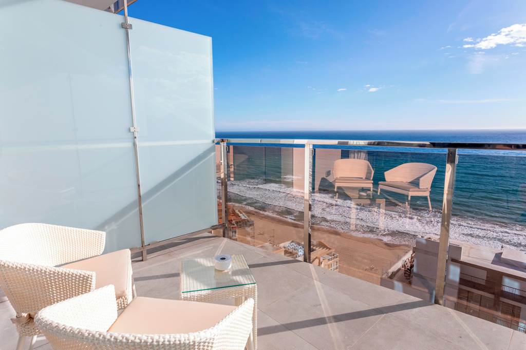 ALC_74505_Suitopia_Sol_Y_Mar_Suites_0219_14.jpg