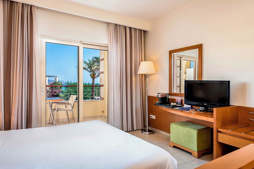 CHQ_78523_Cretan_Dream_Royal_0322_05.jpg