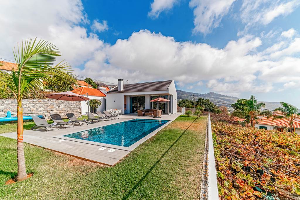 FNC_87067_Villa_Calheta_Heights_0124_07.jpg