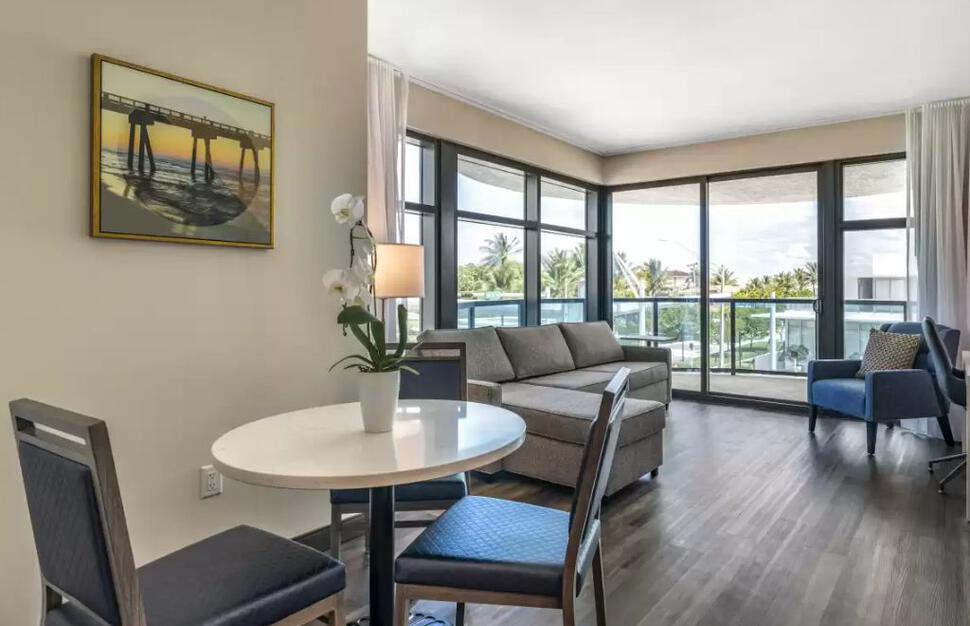 Cambria-Hotel-Fort-Lauderdale-Beach-11.jpg