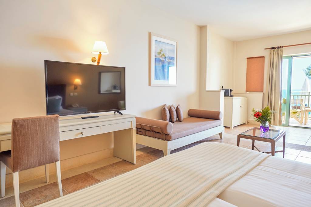 CHQ_78451_Giannoulis_Grand_Bay_Beach_Resort_1022_20.jpg