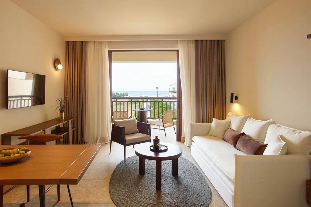 CHQ_83613_Asterion_Suites_&_Spa_0223_20.jpg