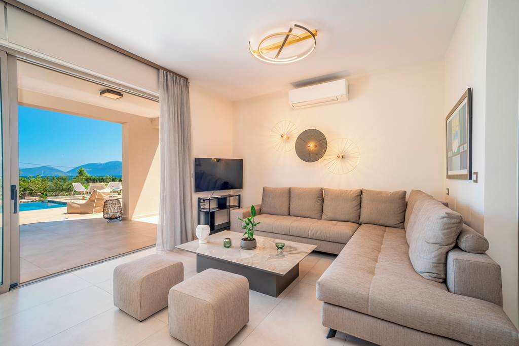 EFL_86761_Villa_Claire_Sami_1223_08.jpg