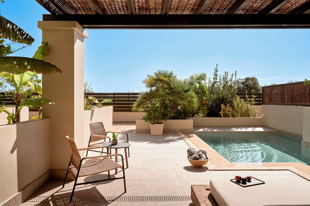 CHQ_83613_Asterion_Suites_&_Spa_0224_04.jpg