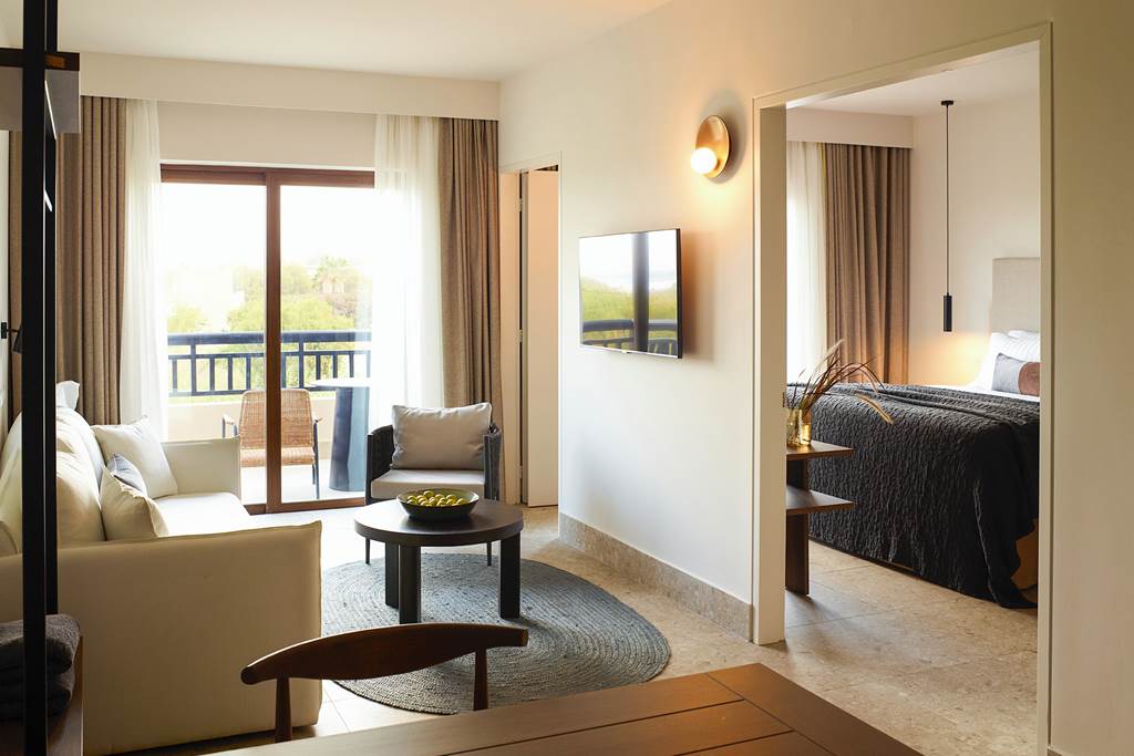 CHQ_83613_Asterion_Suites_&_Spa_0223_15.jpg
