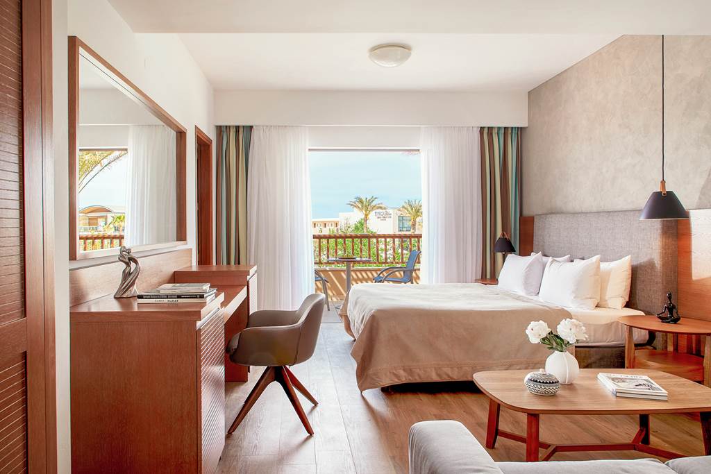 HER_79600_Minoa_Palace_Imperial_Resort_&_Spa_0823_05.jpg