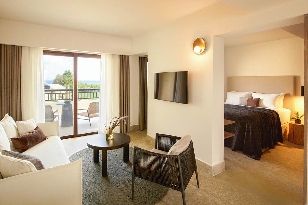 CHQ_83613_Asterion_Suites_&_Spa_0223_16.jpg