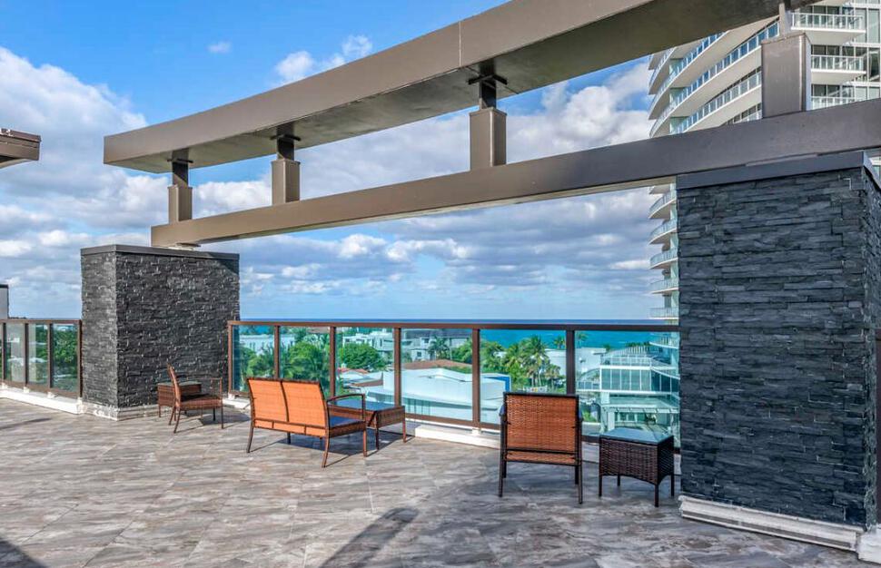 Cambria-Hotel-Fort-Lauderdale-Beach-2.jpg