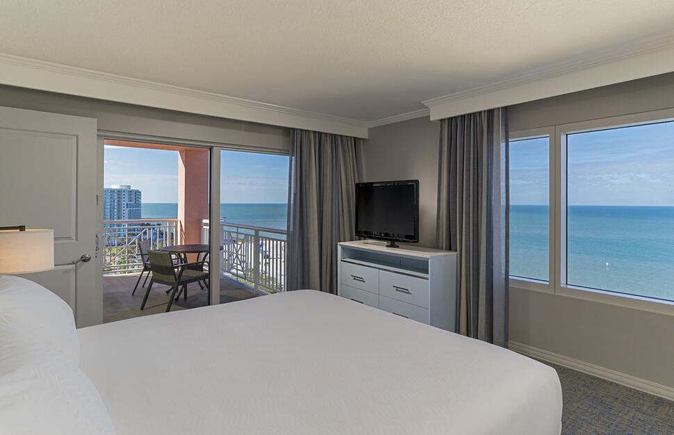Hyatt-Regency-Clearwater-Beach-Resort-Spa-4.jpg