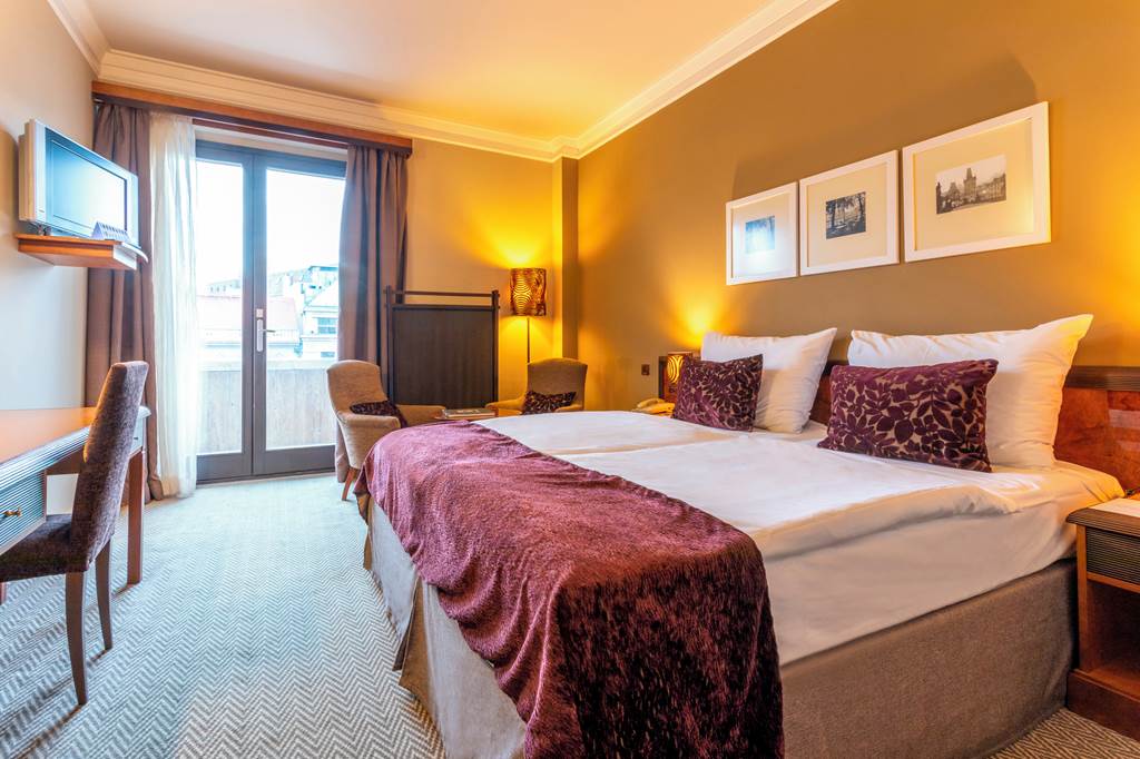 PRG_70460_Jalta_Boutique_Hotel_0320_07.jpg