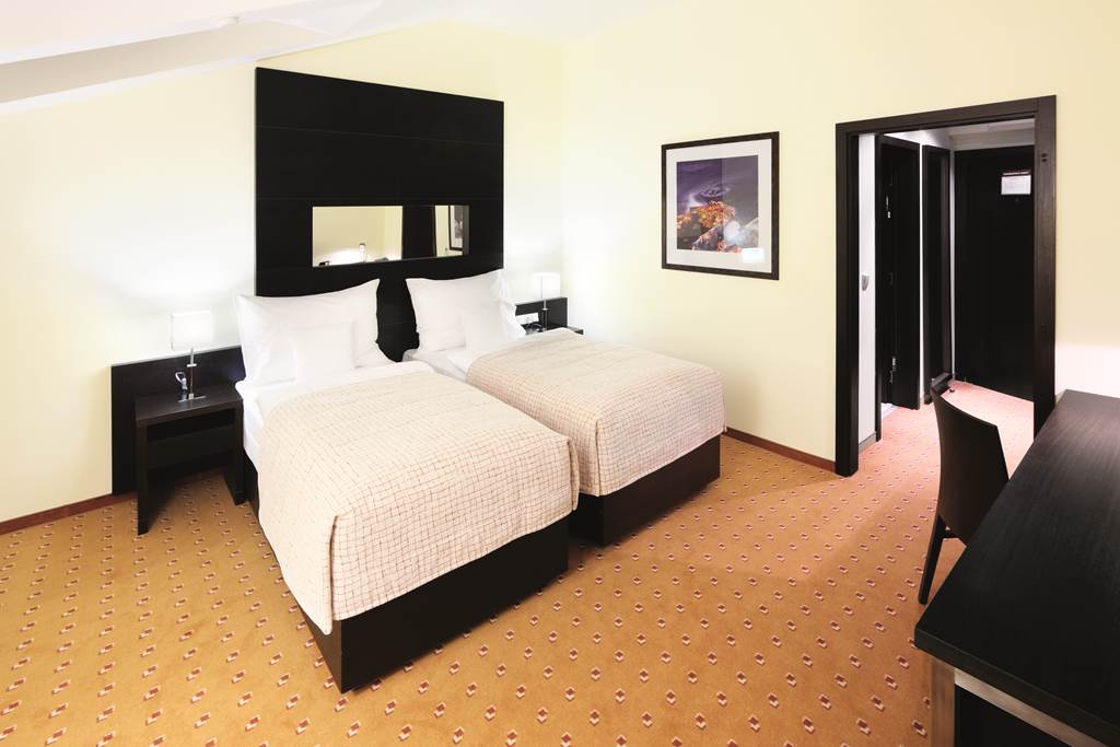 PRG_70009_CLARION_CITY_1214_03.jpg